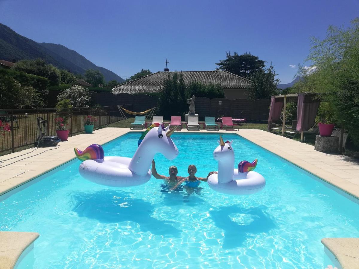 Appartement Lumineux A Voreppe Avec Piscine Eksteriør bilde
