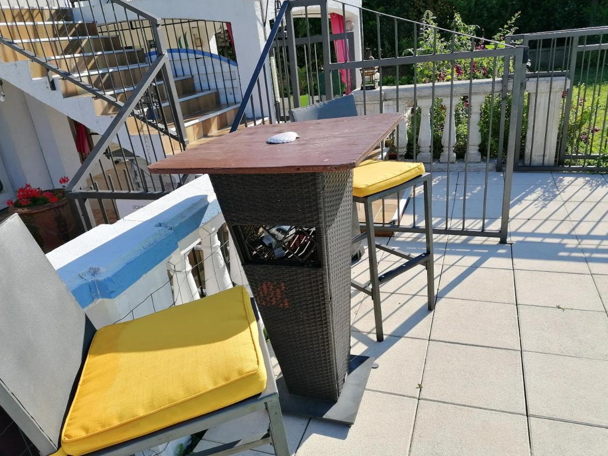 Appartement Lumineux A Voreppe Avec Piscine Eksteriør bilde