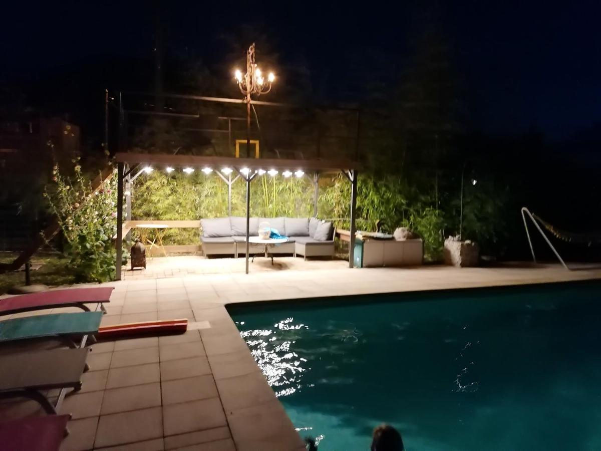 Appartement Lumineux A Voreppe Avec Piscine Eksteriør bilde
