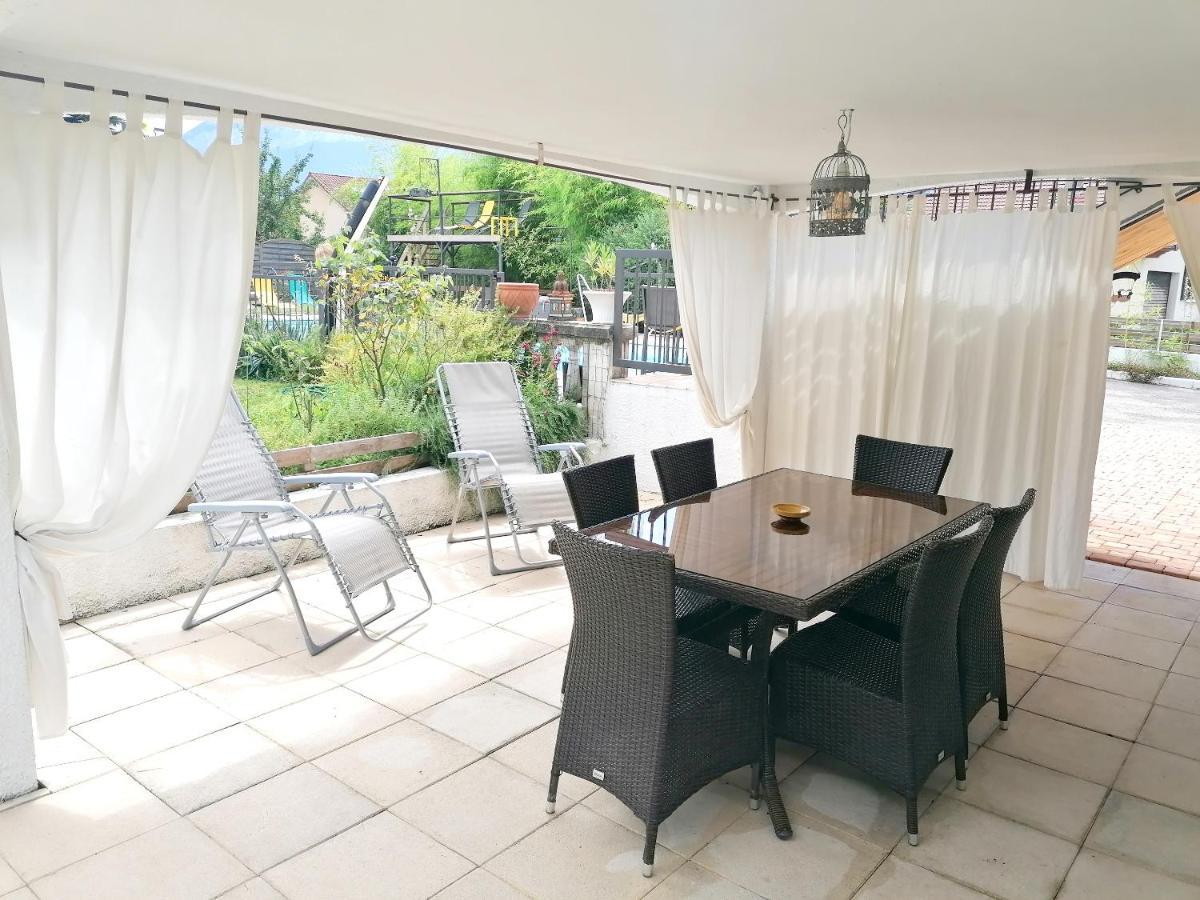 Appartement Lumineux A Voreppe Avec Piscine Eksteriør bilde
